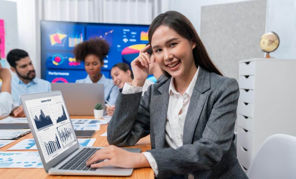 Promosi Sudah Maksimal, Tapi Penjualan Tak Kunjung Naik? Inilah Manfaat Jasa Online Marketing untuk Bisnis Anda