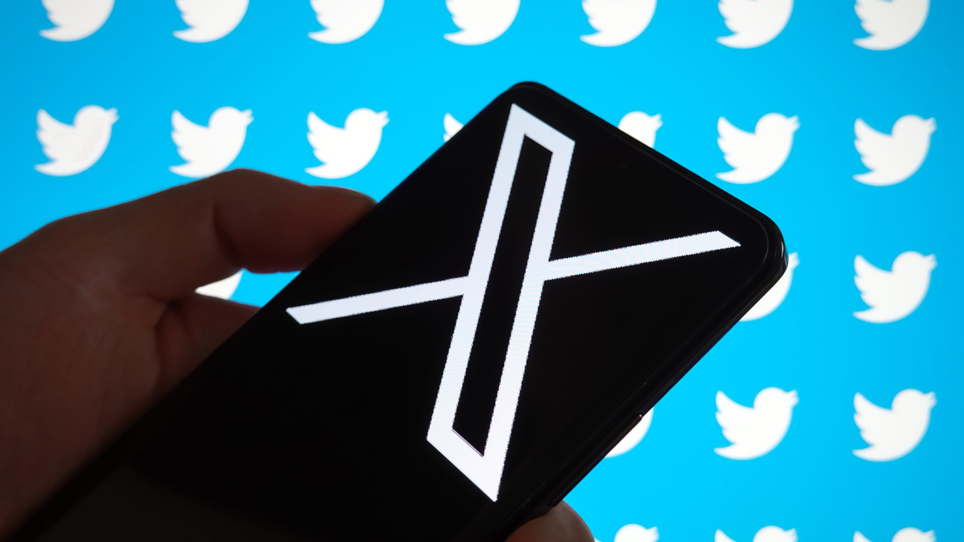 Strategi Trending Di Twitter Menggunakan Jasa Like