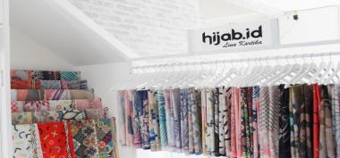 Berbagai Jenis Bahan Hijab Yang Nyaman Dikenakan